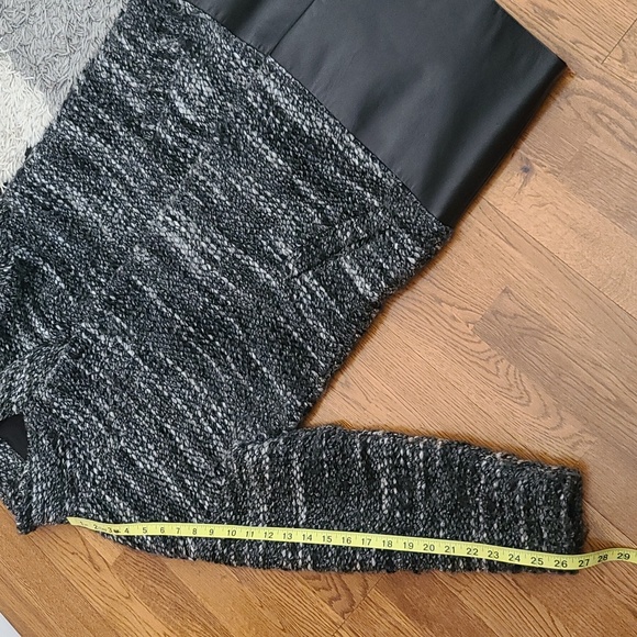 Danier Women's Black Wool Blend and Leather Coat (Sz M) - Picture 12 of 15